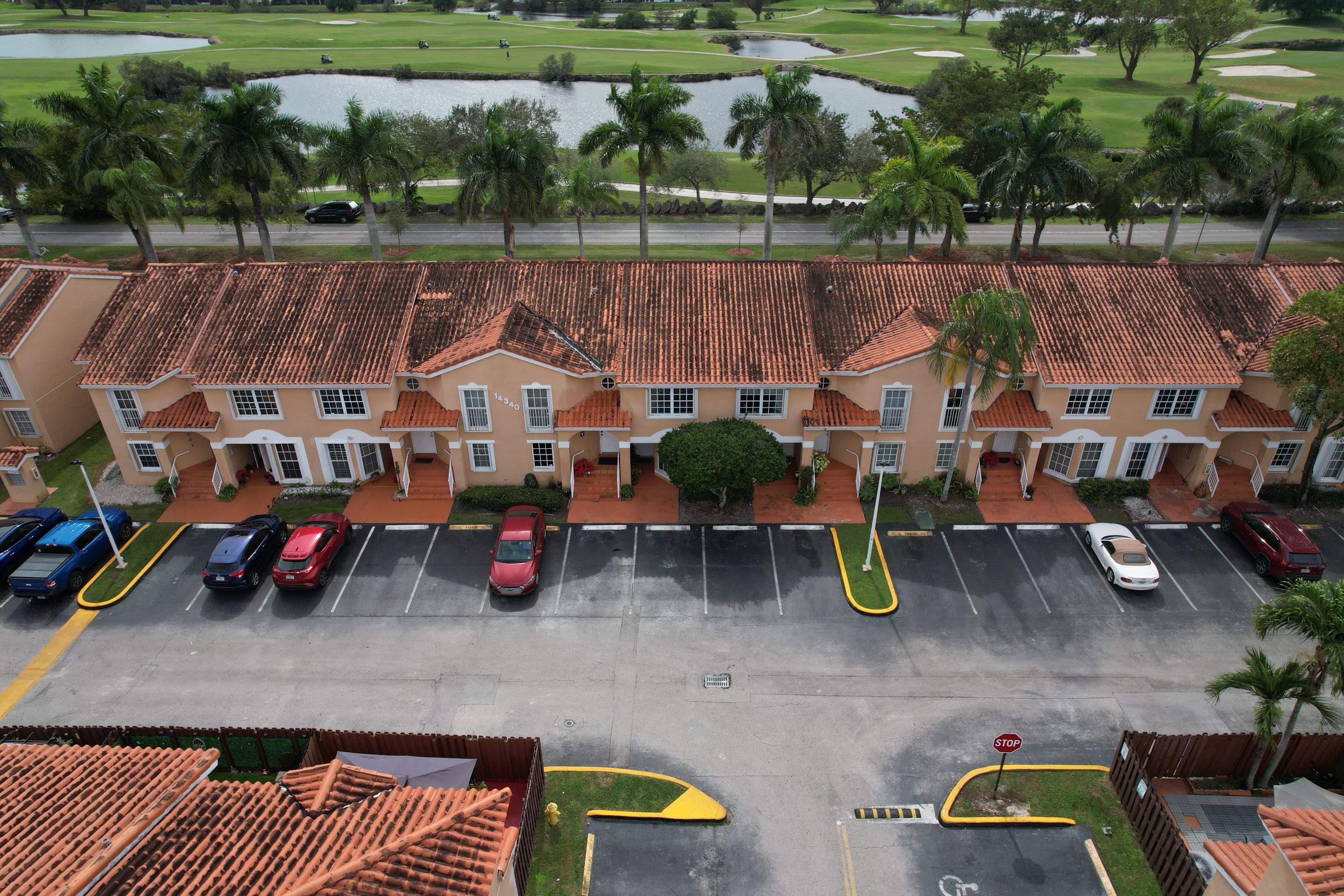 SIENNA VILLAS CONDO - BLDG 14340 by Souffront Construction & Engineering