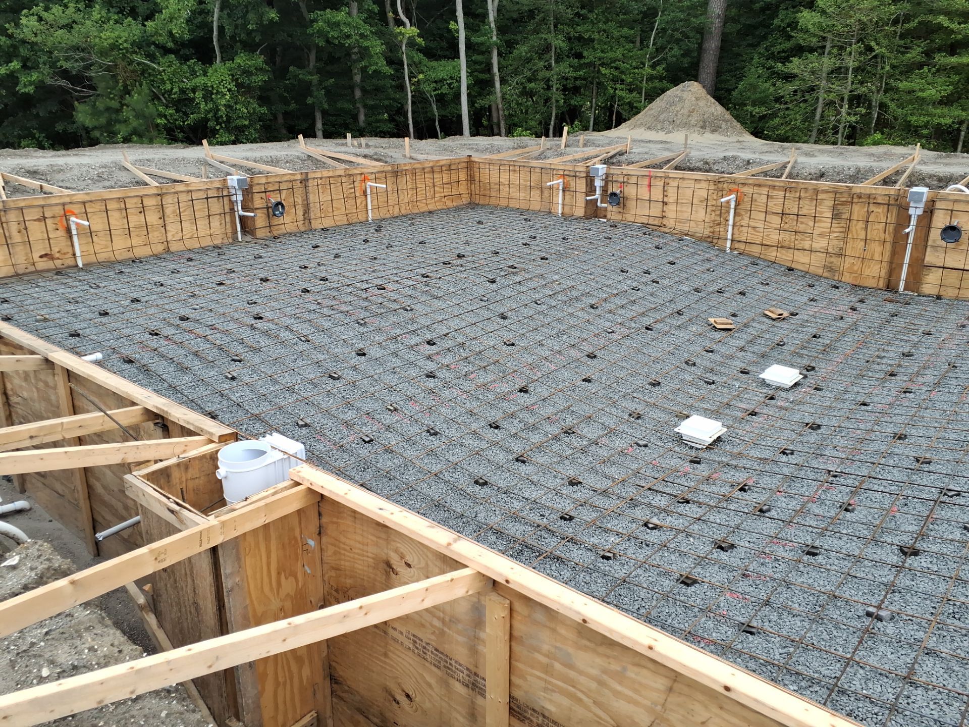 Project in Frankford by Pools & Spas Unlimited of Milford 
