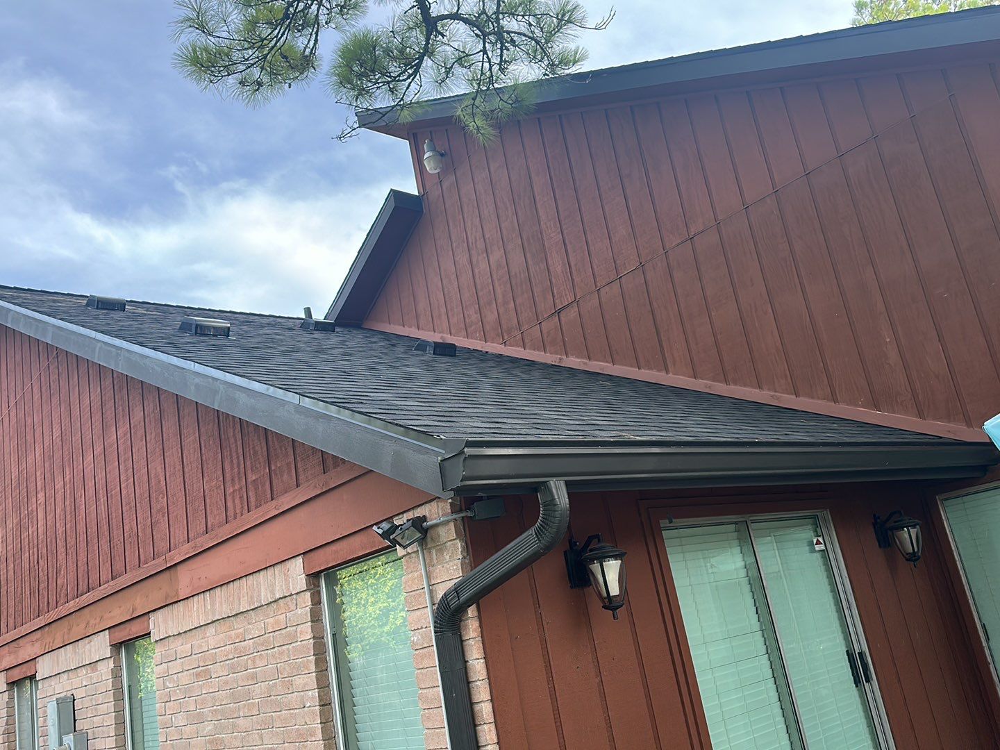 Residential Roofing Installation using Owen's Corning Duration (Lifetime) Shingles by Roof Repair Company