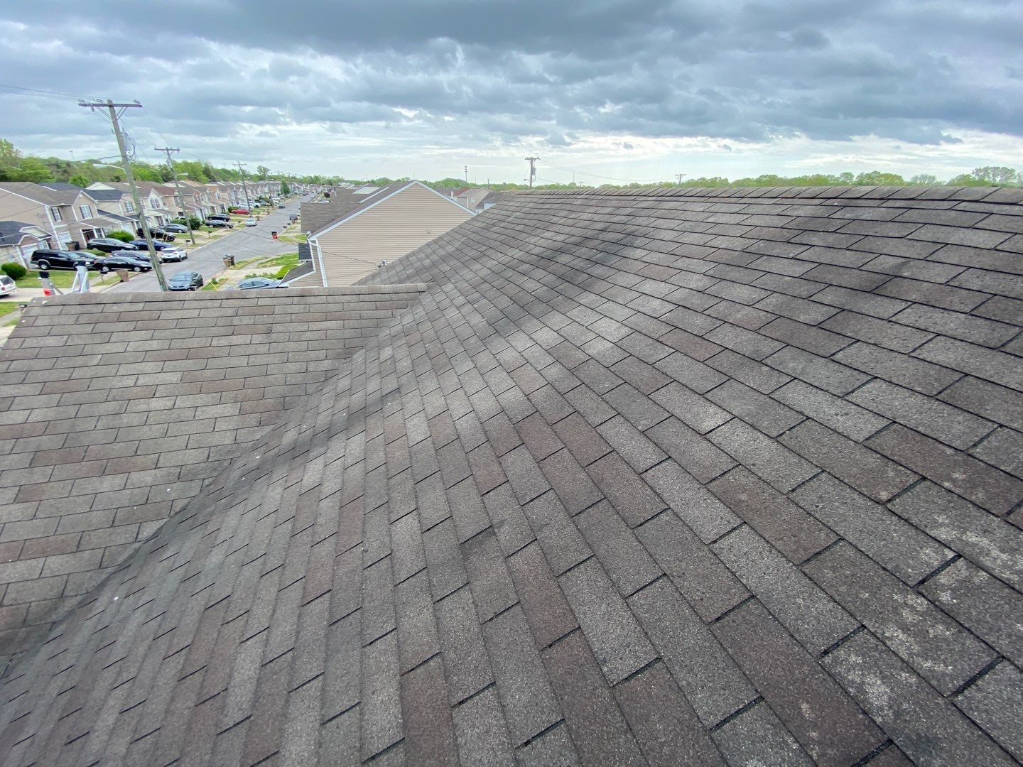 Residential Roofing Installation using Owens Corning TruDef Oakridge Roofing System by Undersun Roofing 