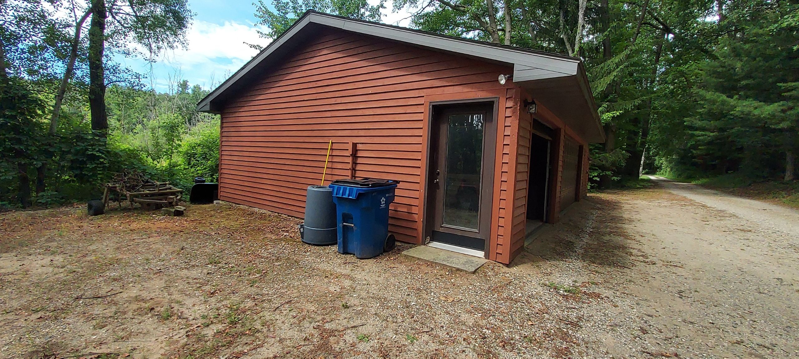 Color update with exterior staining and painting by Gordon Painting