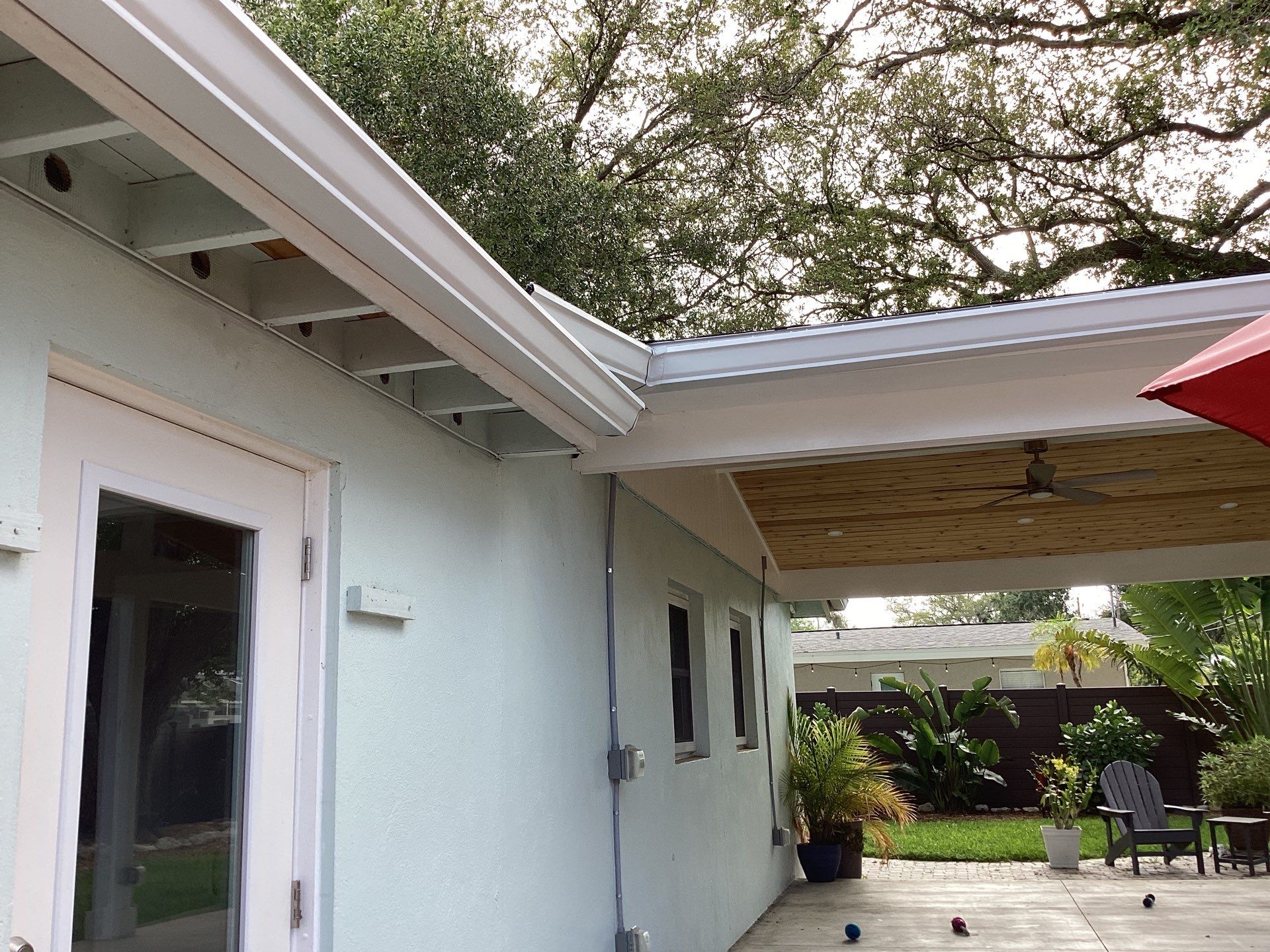Elegant 7-Inch Seamless Gutters in Sarasota FL in Sarasota FL by Gutter Professors