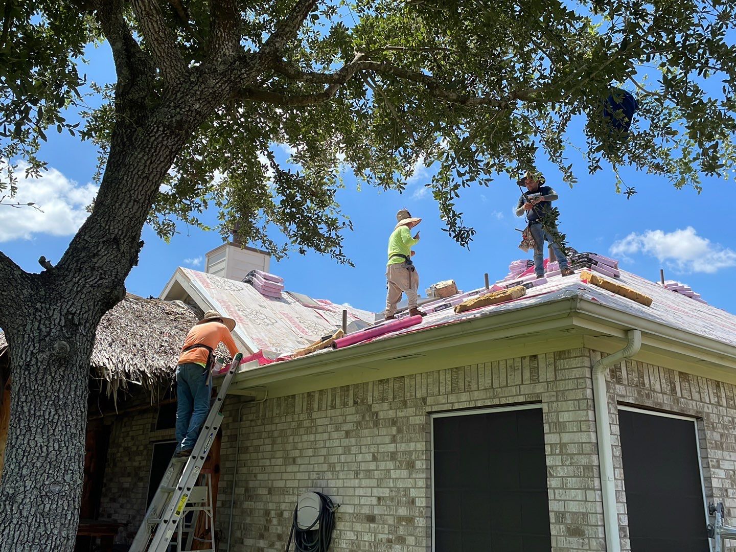 Residential Roofing Installation using Owen's Corning Duration (Lifetime) Shingles by Roof Repair Company