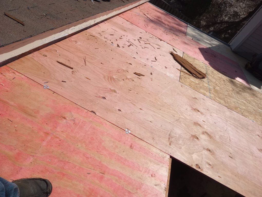 Alexandria: Residential Roof Replacement with CertainTeed Landmark Pro in Max Def Georgetown Gray by RM Banning, Inc.