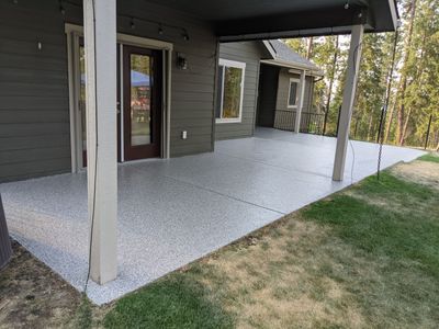 Patio and Walkway using Pebble Beach