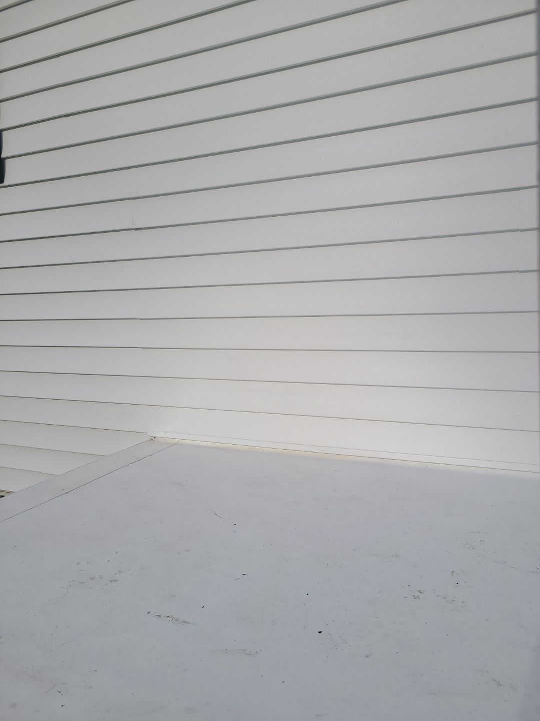 Springfield CertainTeed Charcoal Black Roof & CertainTeed Colonial White Siding by RM Banning, Inc.