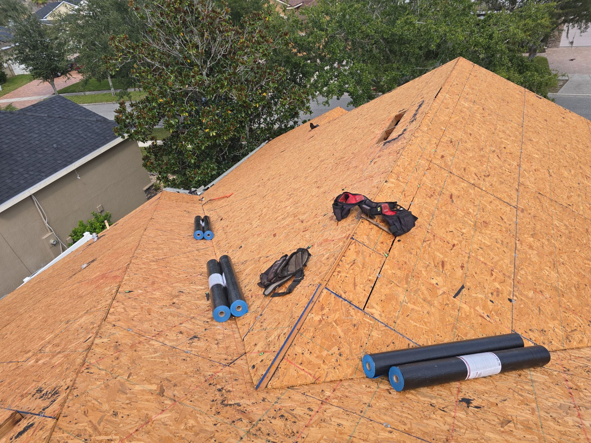 Comprehensive Residential Roof Replacement with Atlas Pinnacle Shingles in Orlando by Fortified Roofing Solutions Corp.