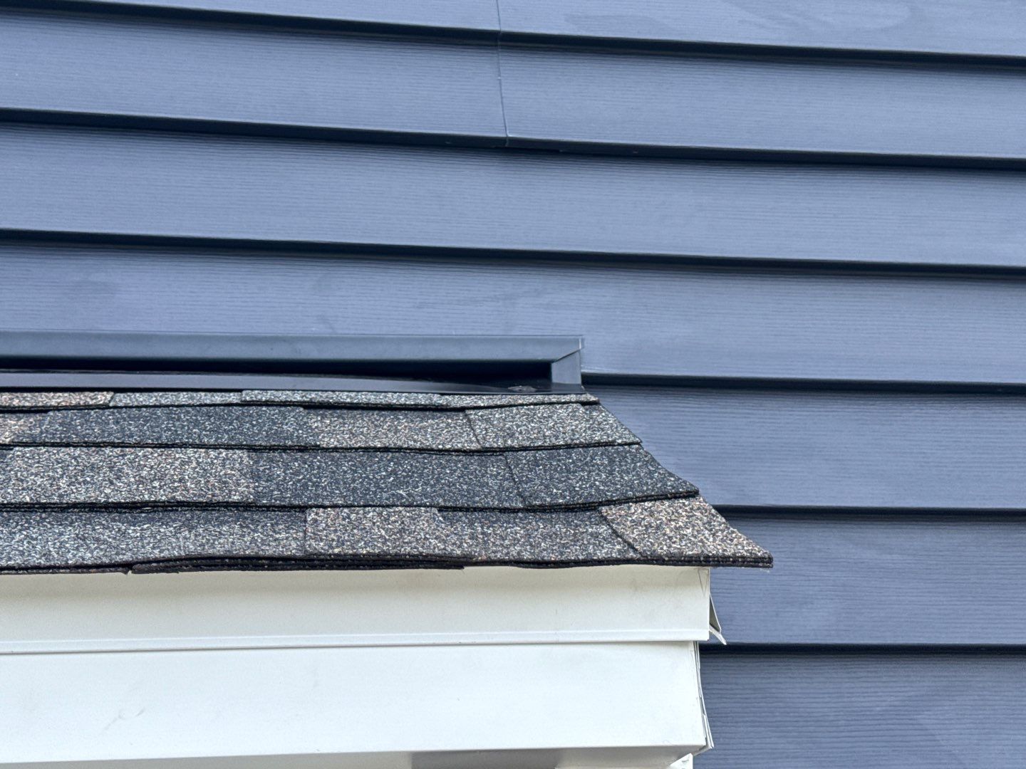 Siding Replacement using Alside Charter Oak D4.5" by 180 Contractors