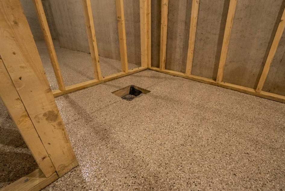 Creekbed Flake Basement Floor Coating by Level 10 Coatings