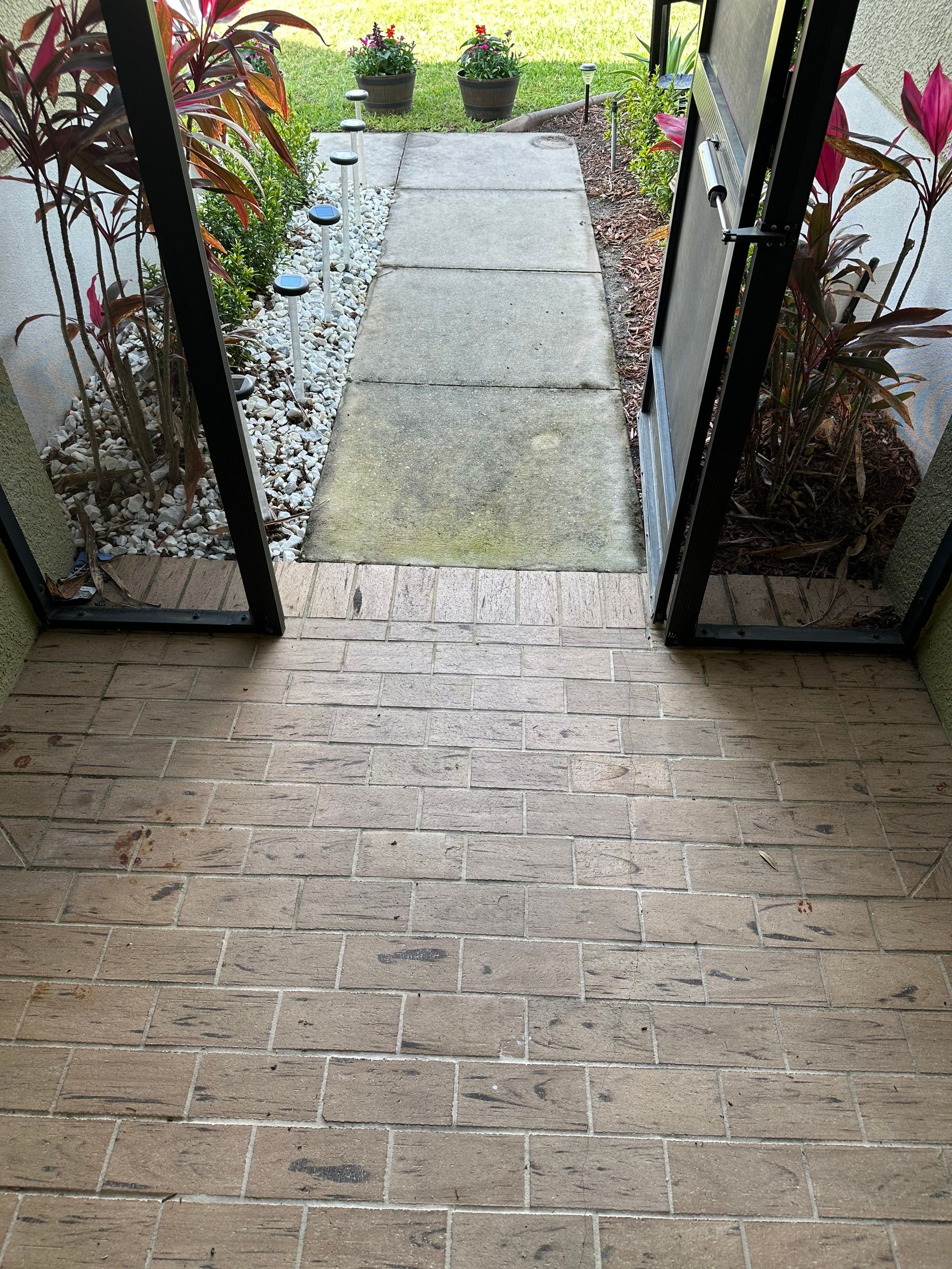 Driveway Cleaning in River Plantation Community, Parrish, FL by Sunshine AquaWash