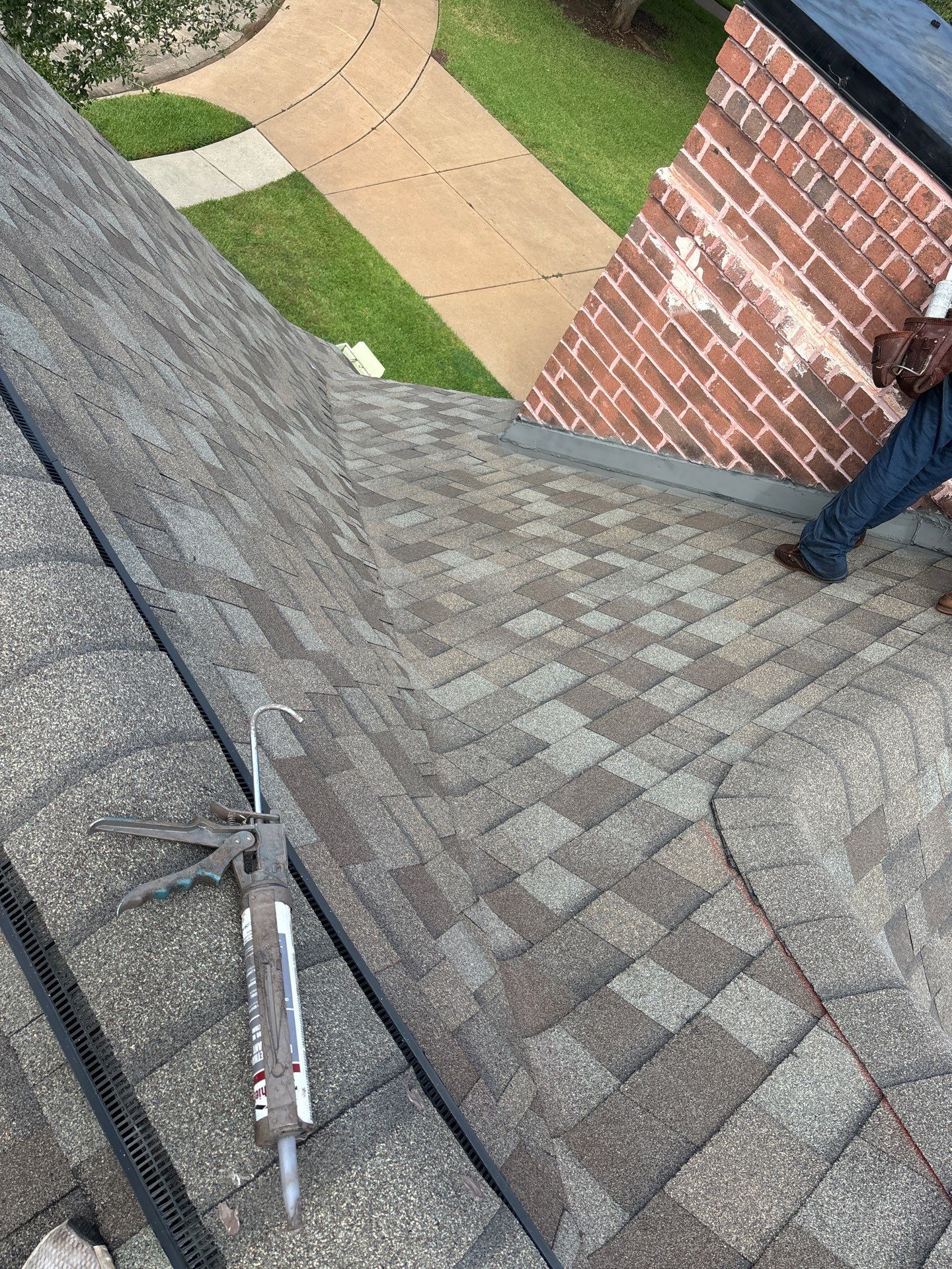 Residential Roofing Installation using Owen's Corning Duration (Lifetime) Shingles by Roof Repair Company