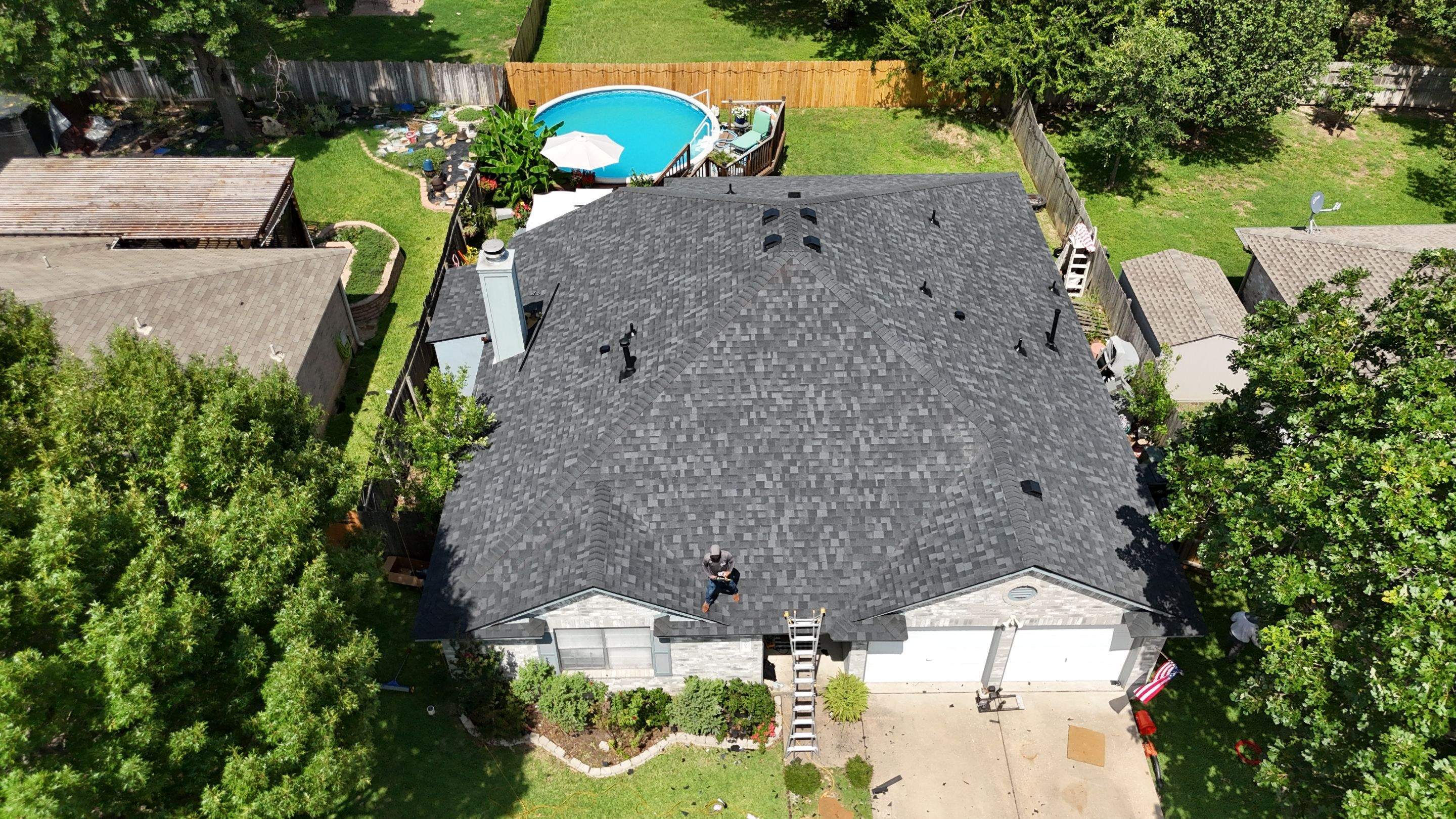 Onyx Black - Owens Corning TruDefinition Duration by RoofsOnly.com