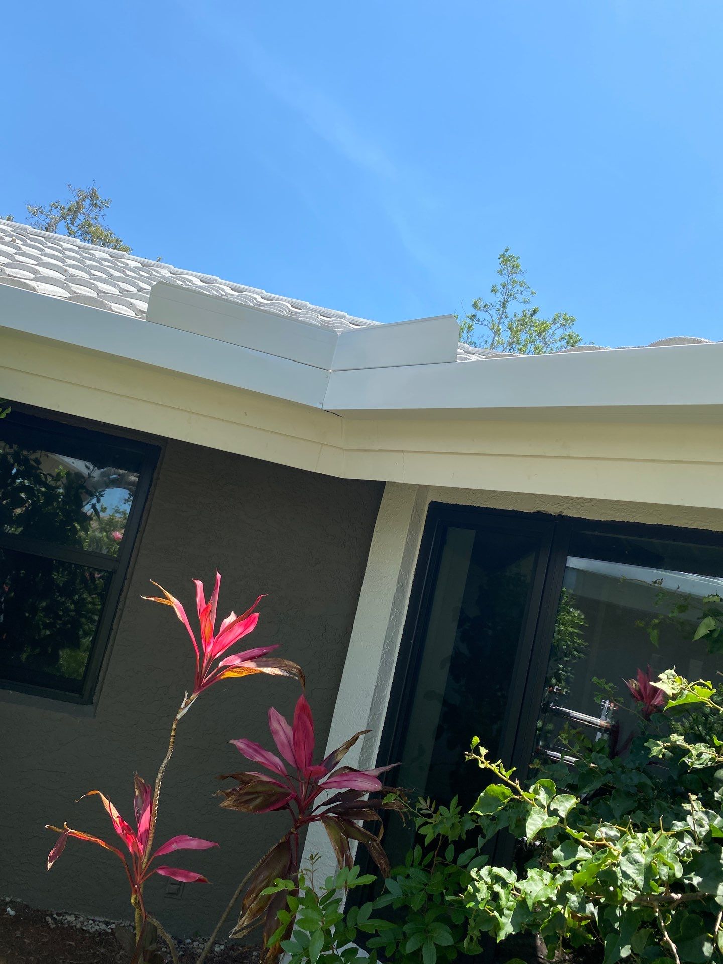 7-Inch Seamless Gutters Upgrade in Osprey FL by Gutter Professors
