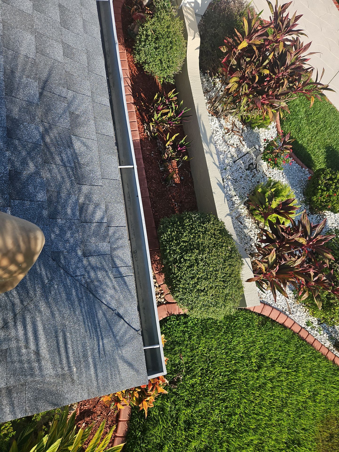 Replace gutter using seal gutters in Sarasota FL by Gutter Professors