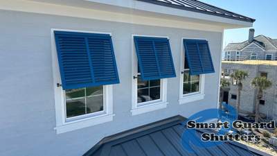 Decorative Bahamas in Pearl Gentian Blue