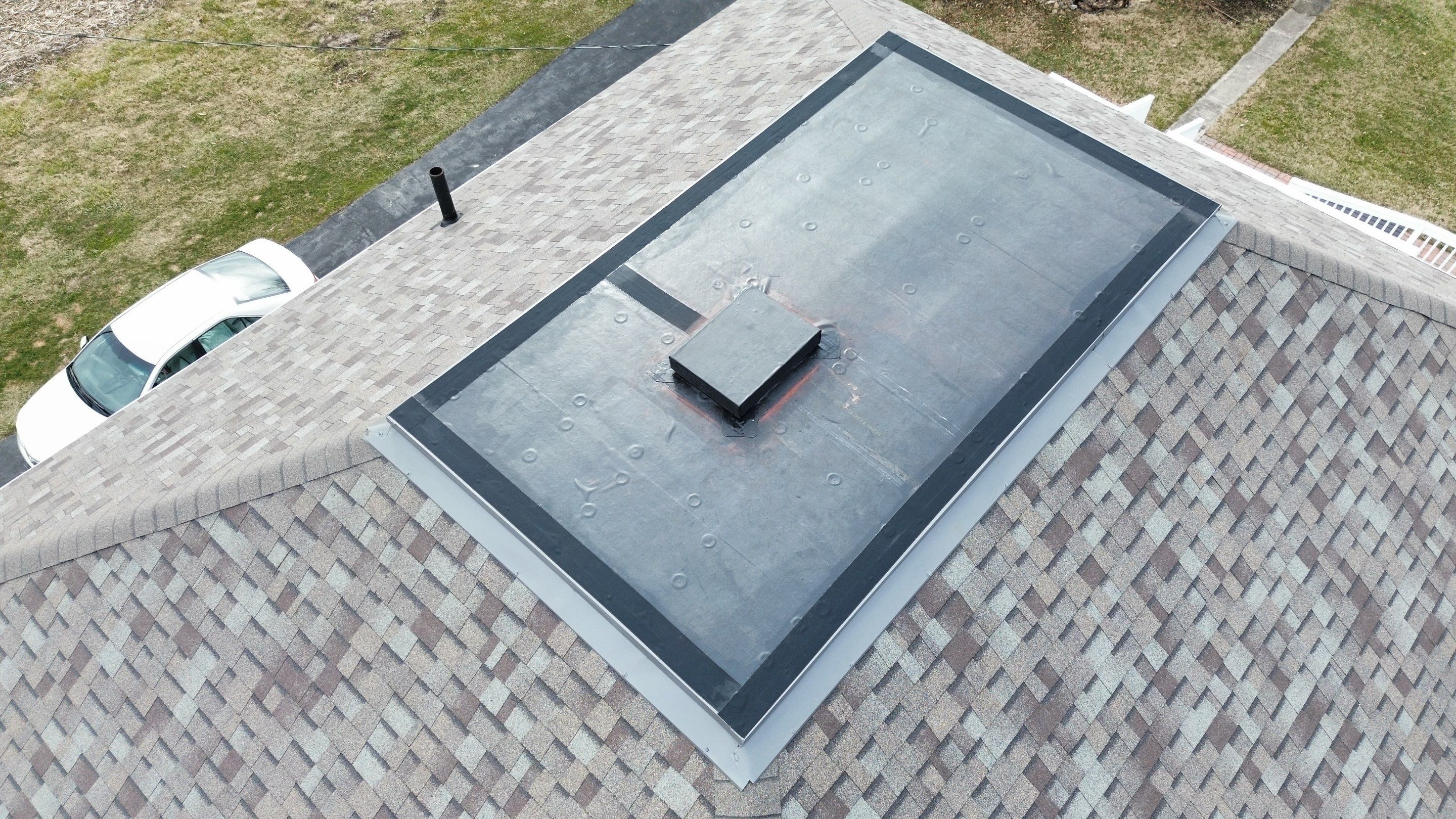 Residential Roofing Installation using Duration Series Shingles - Driftwood by RoofX 