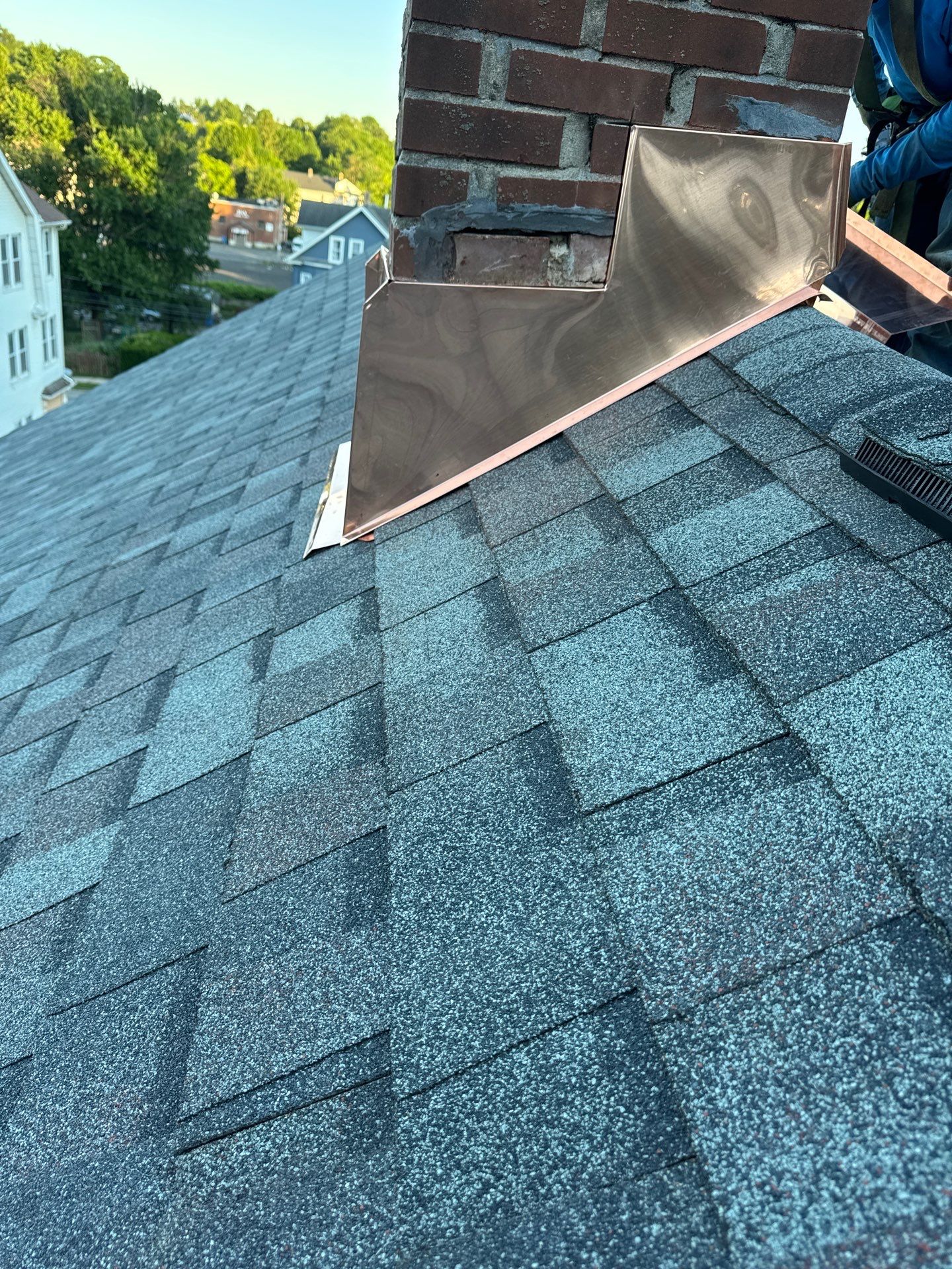New Britian asphalt shingled roof by DiGiorgi by DiGiorgi Roofing and Siding Inc