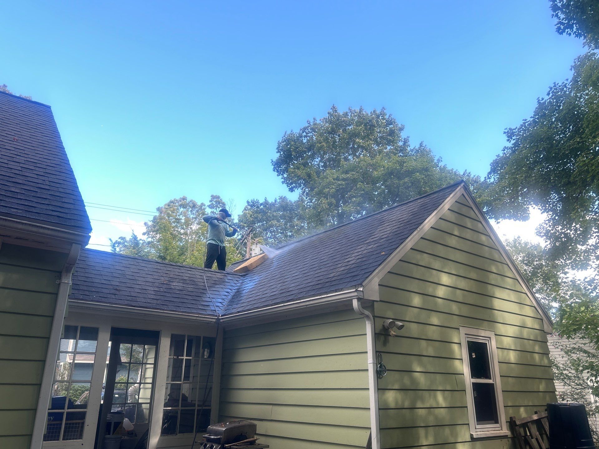 Roof Soft Wash & Gutter Cleaning – Maynard, MA by Mighty Dog Roofing of Greater Middlesex County