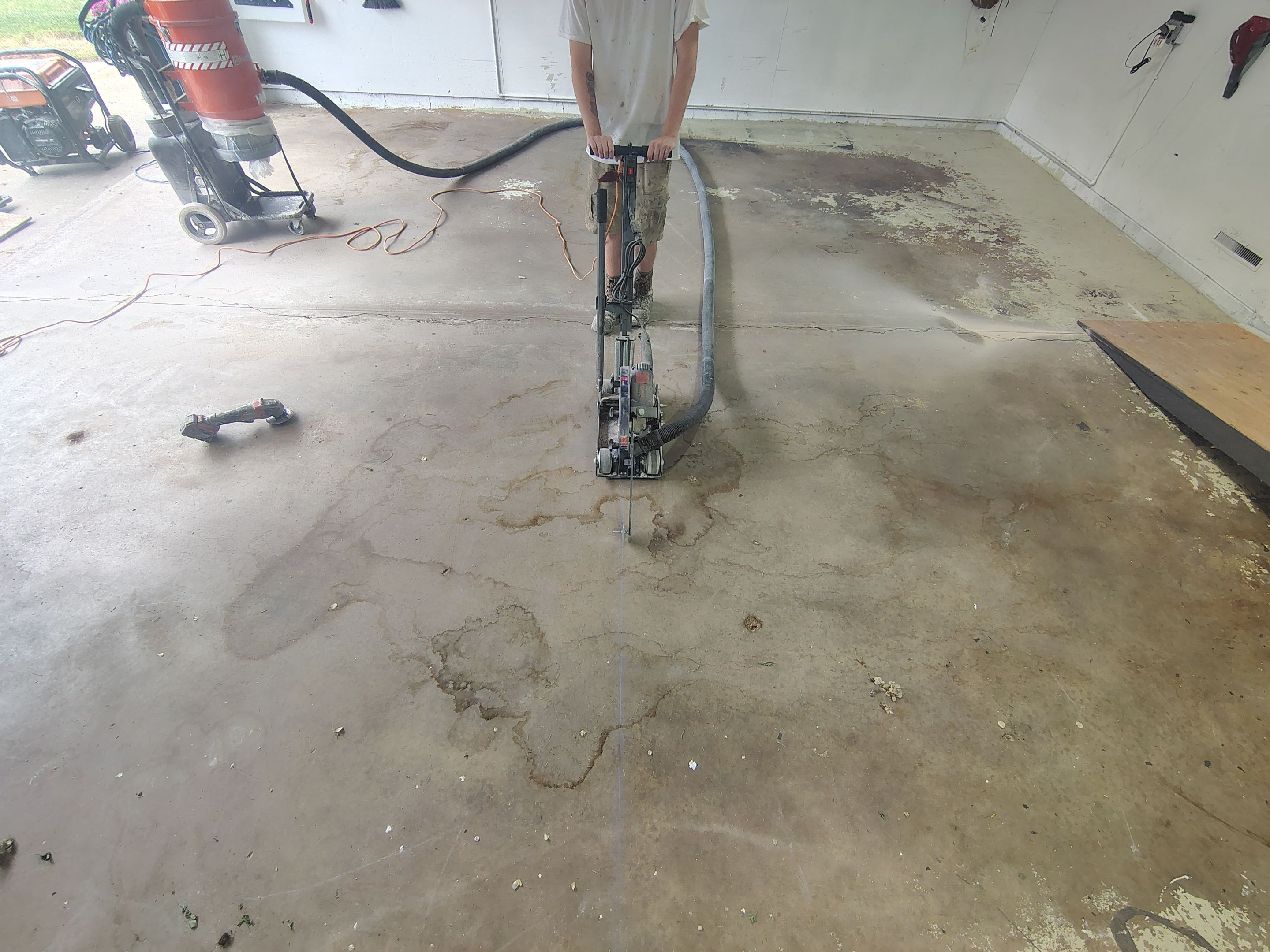 Yankton Garage Concrete Coating With Feather Gray Decorative Chips by Select Painting, Coatings & Garage Cabinets