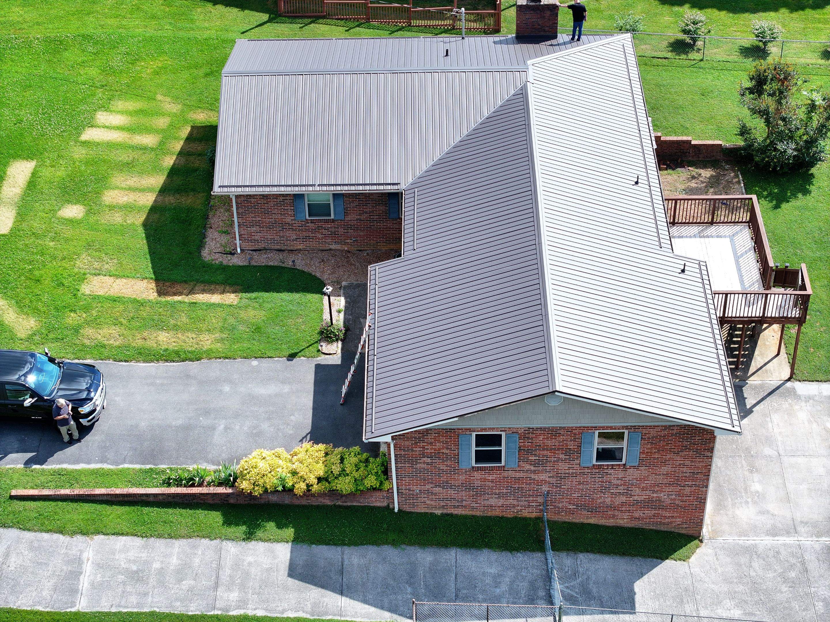 Maximoff Residence by Omnia Roofing