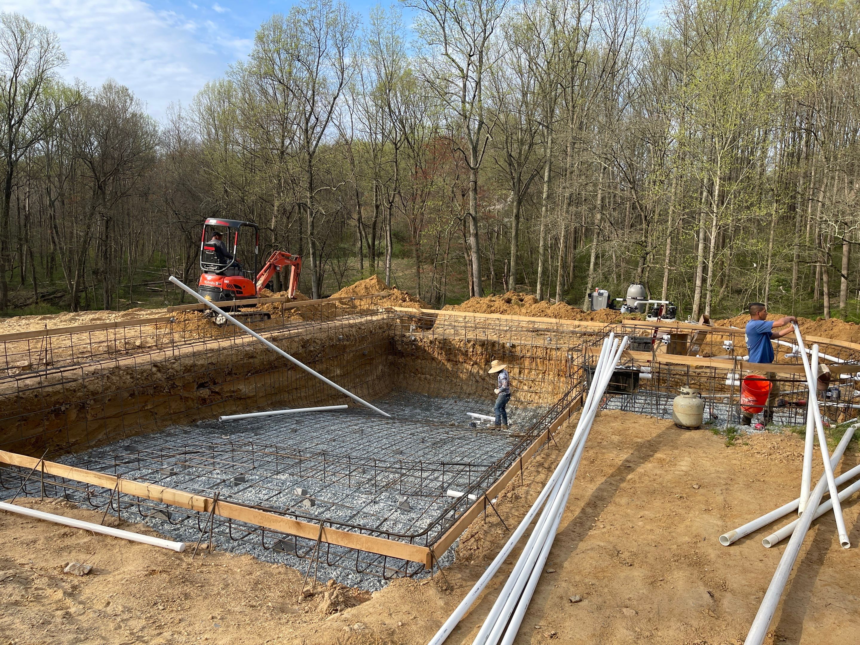 Gunite Pool w/ Spa and Water Features  by Elysium Pools