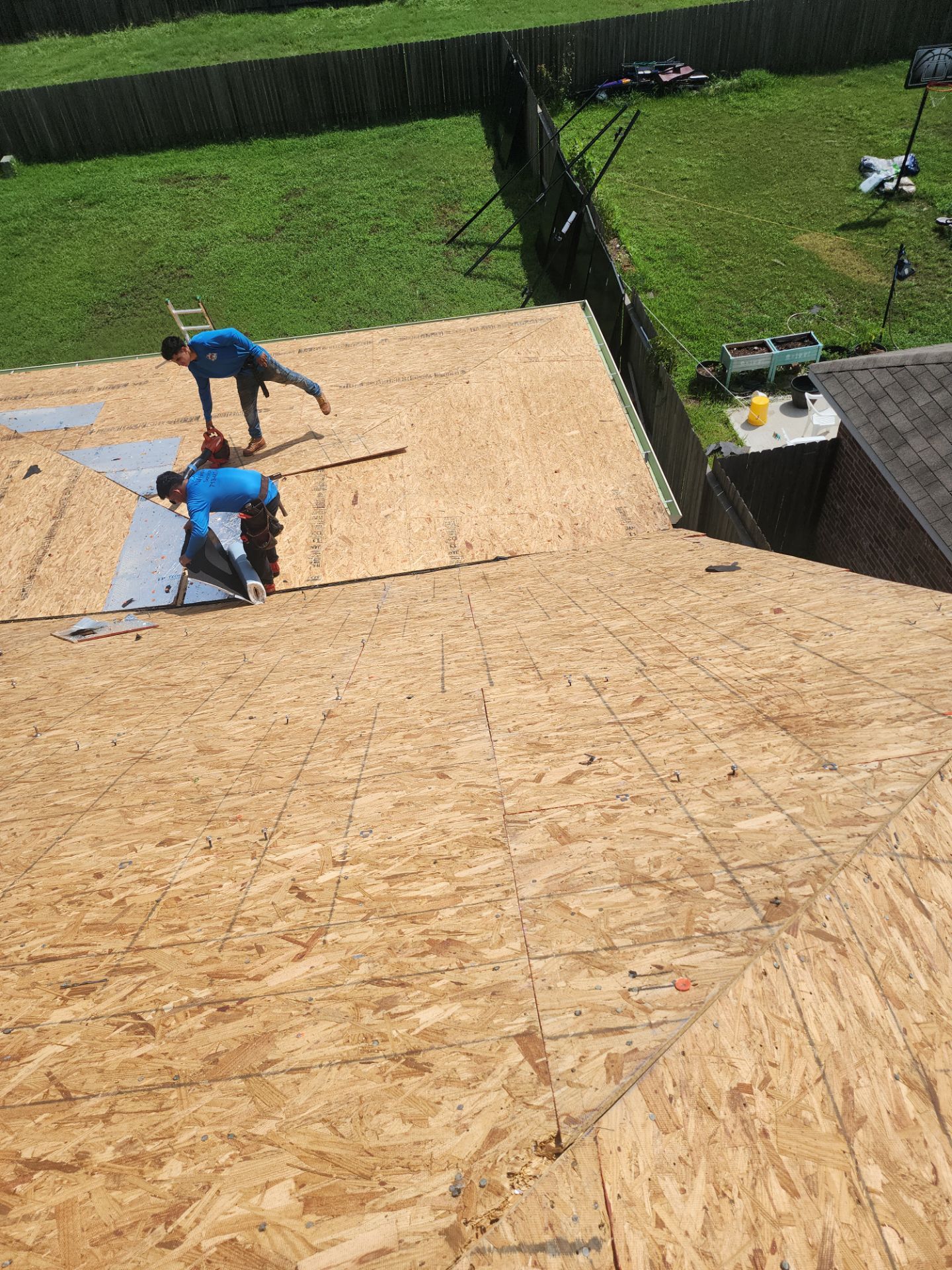 Residential Roofing Installation using Owen's Corning Duration (Lifetime) Shingles by Roof Repair Company