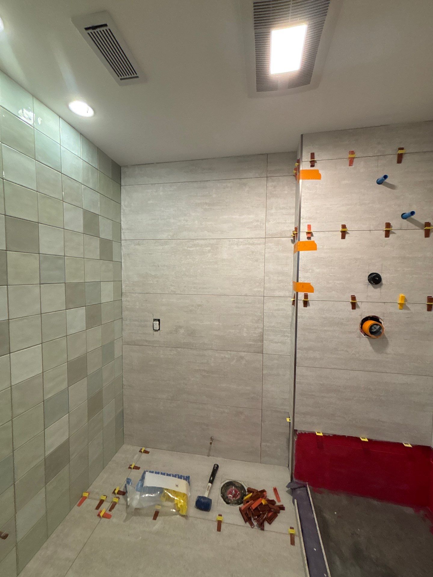 Two bathrooms renovation by Prudencio