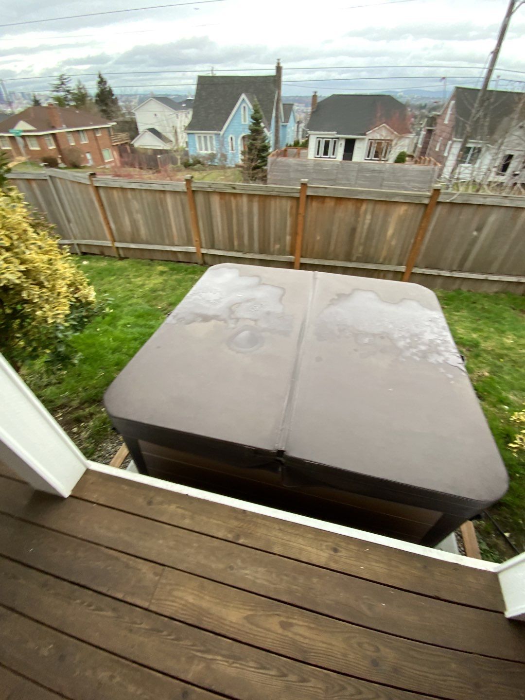 Deck Extension with Hideaway Screen by Alki deck builders 