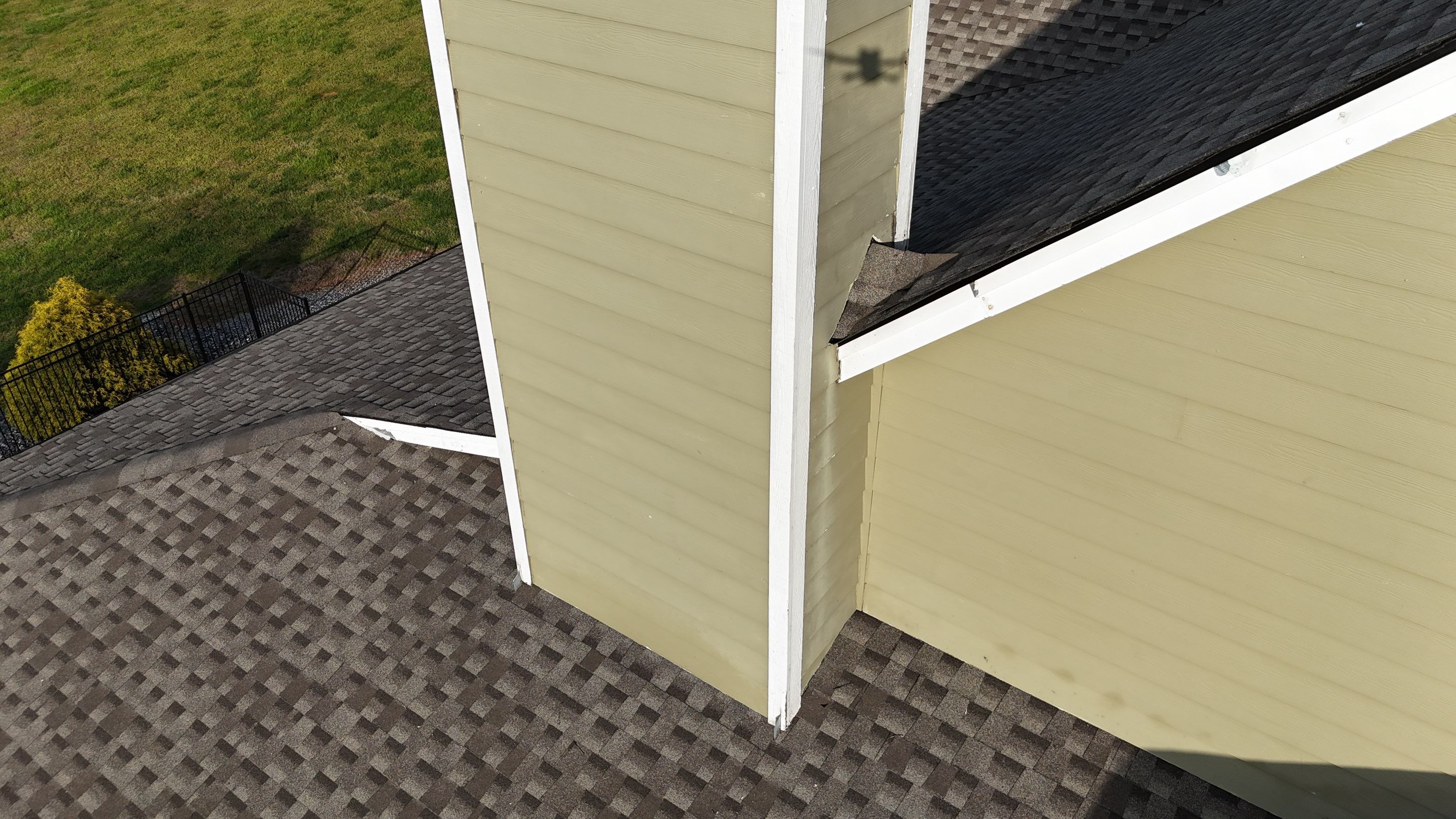 The Reavis's by United Contracting and Roofing