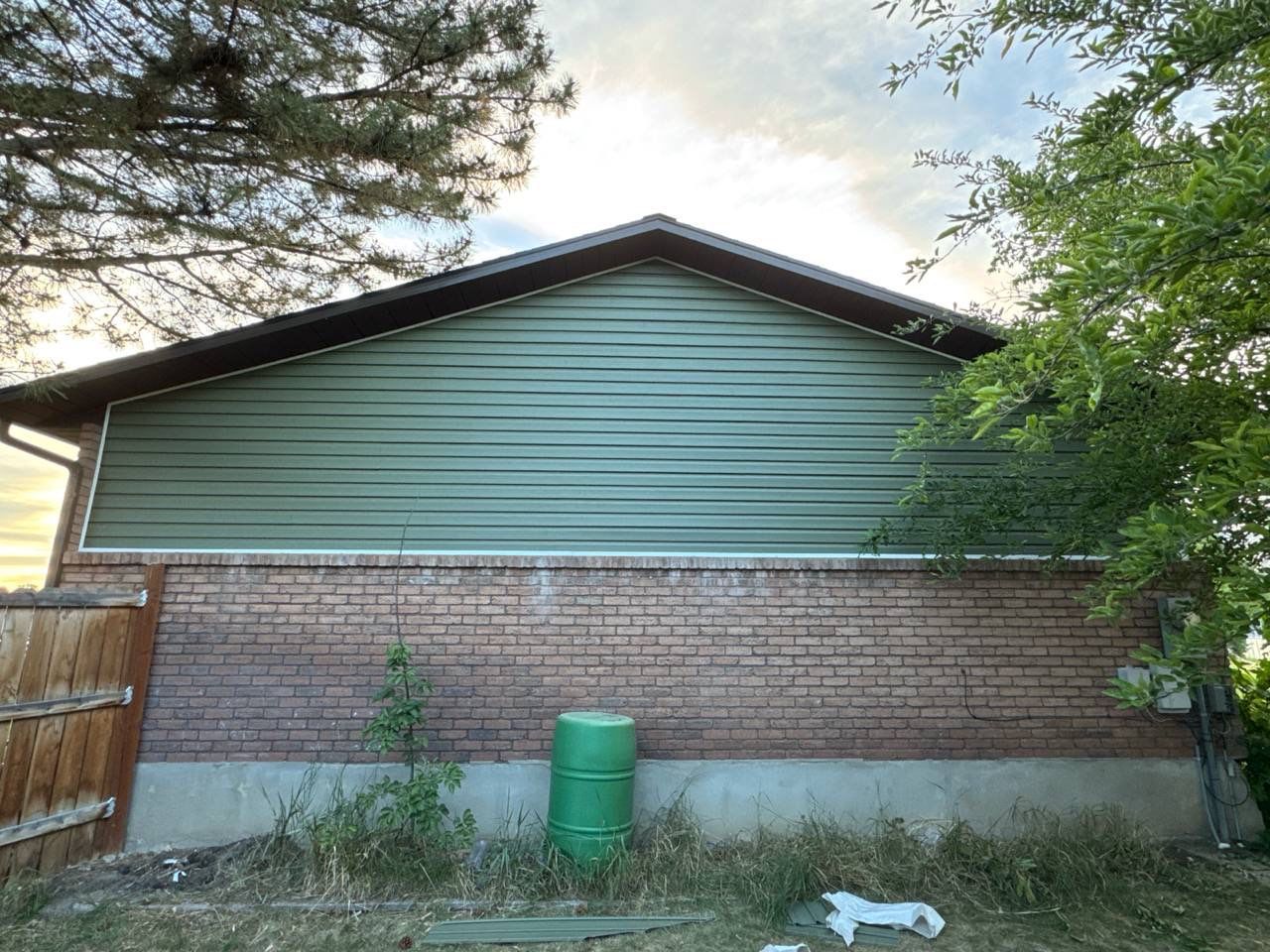 Orem | Premium Vinyl Upgrade & Hardie Accents | Musket Brown & Arctic White by Ideal Siding Utah