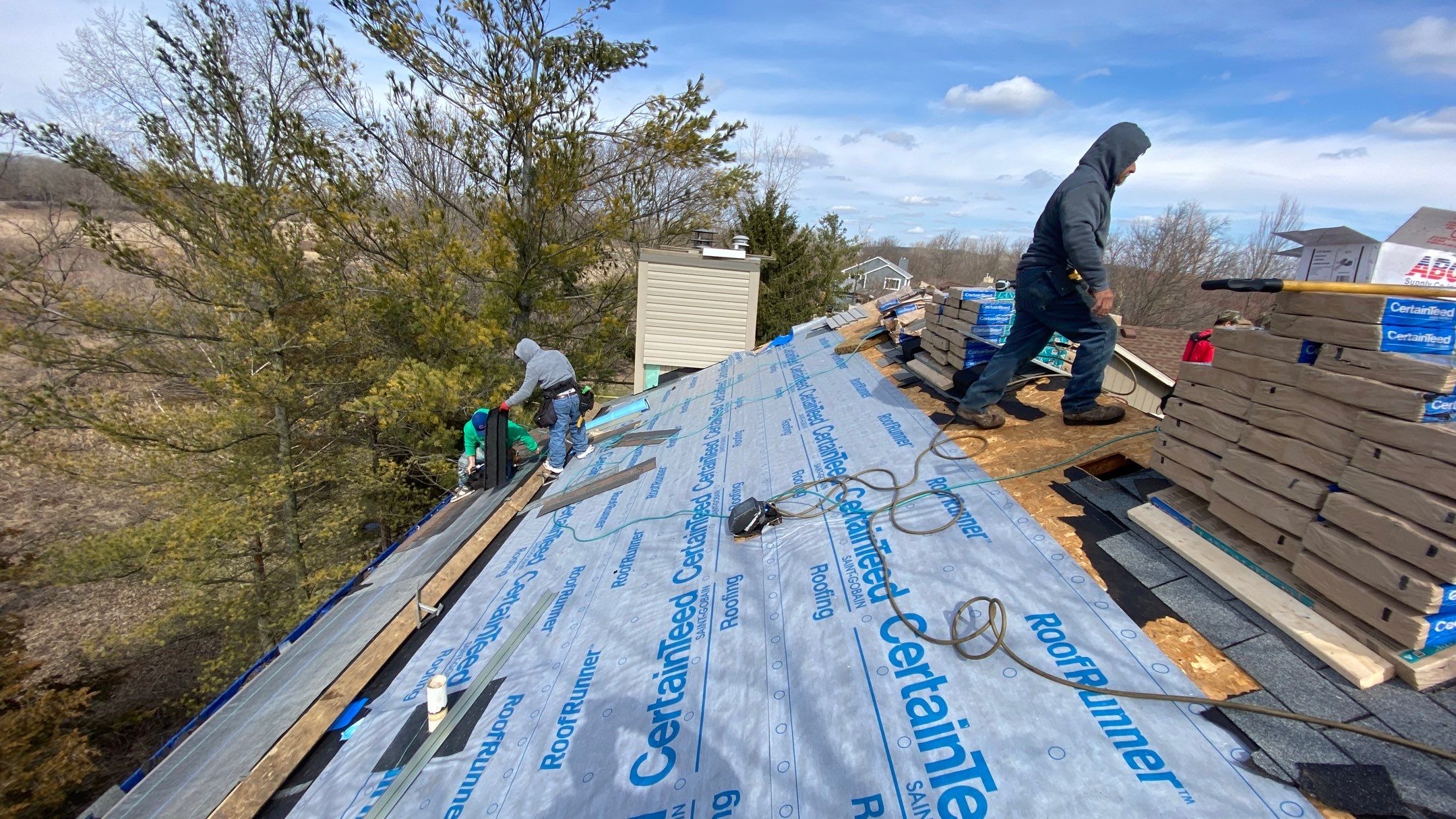 Roof Replacement using CertainTeed Landmark by 180 Contractors