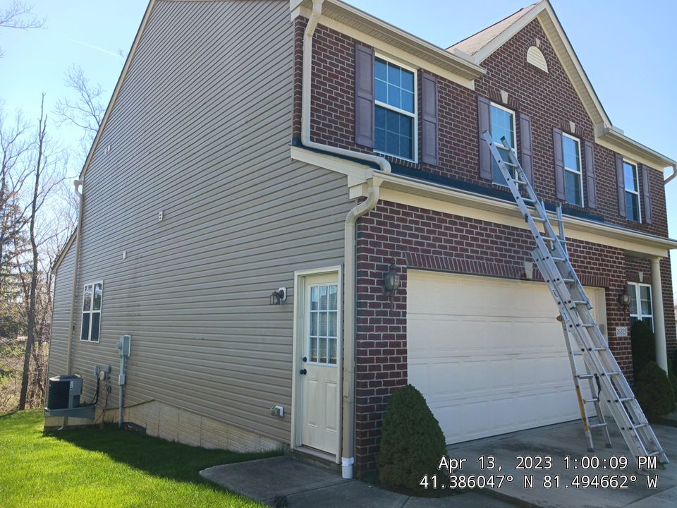Residential Roof Replacement using CertainTeed Grand Manor by Absolute Roofing and Construction