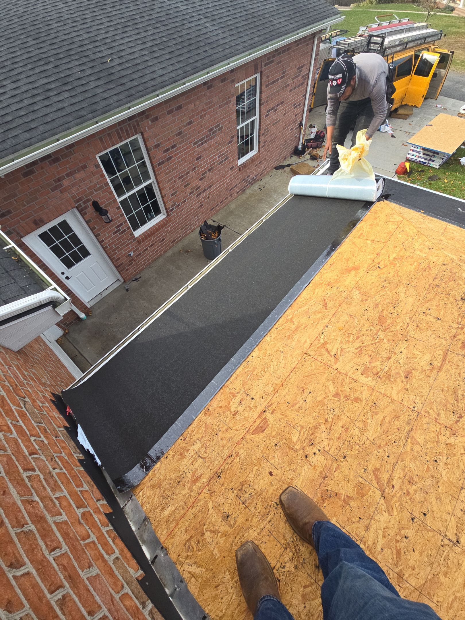 Residential Roofing Installation using GAF Timberline HDZ Charcoal by Rainstoppers Roofing