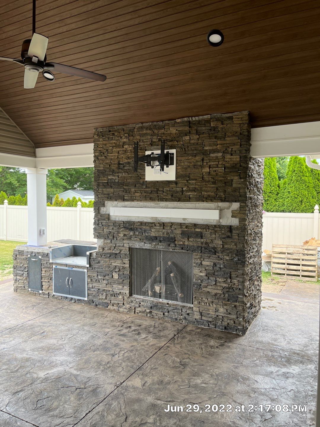 Outdoor Living Addition by Ivy Lea Construction
