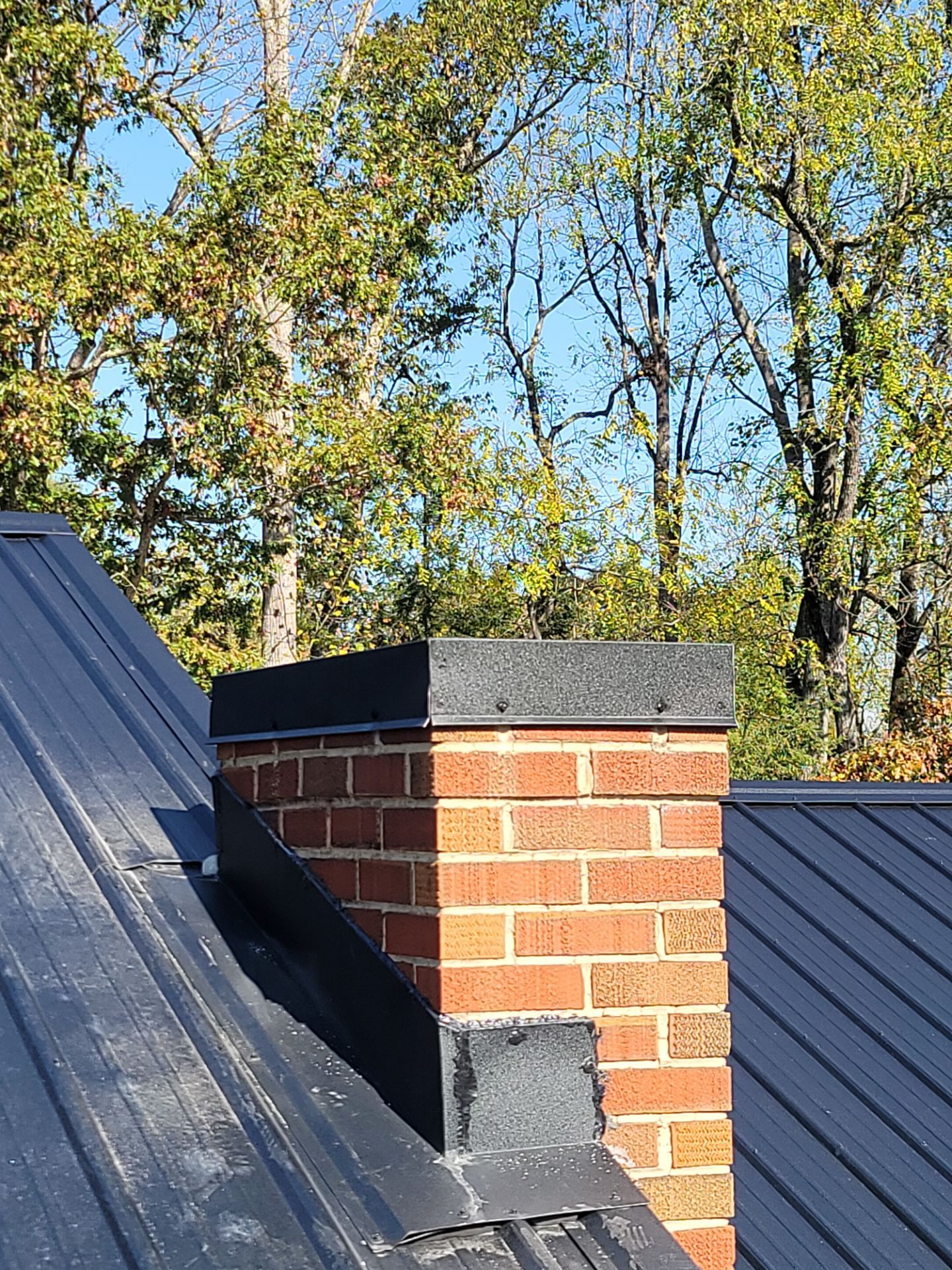 White Residence by Omnia Roofing