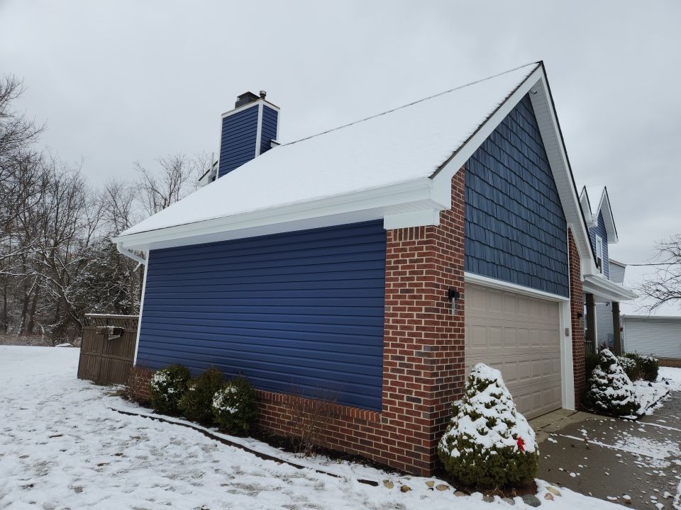 Siding Replacement using CertainTeed Restoration Classis D4 by 180 Contractors