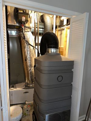Air duct cleaning using Hypervac