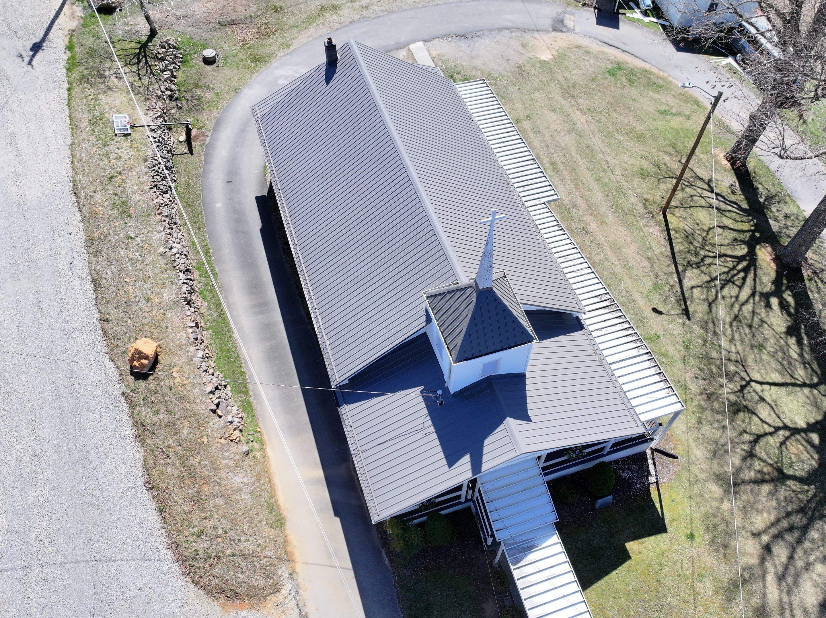 Fish Springs Baptist Church by Omnia Roofing