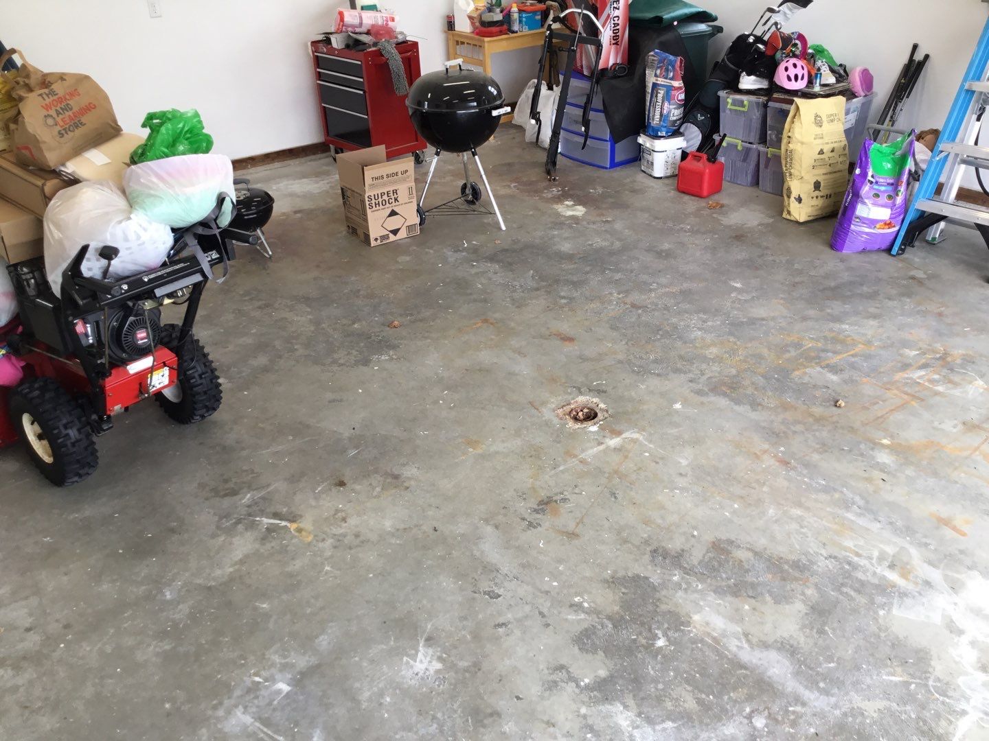 Garage in Shrewsbury, MA 01545 by Symphony Concrete Coatings