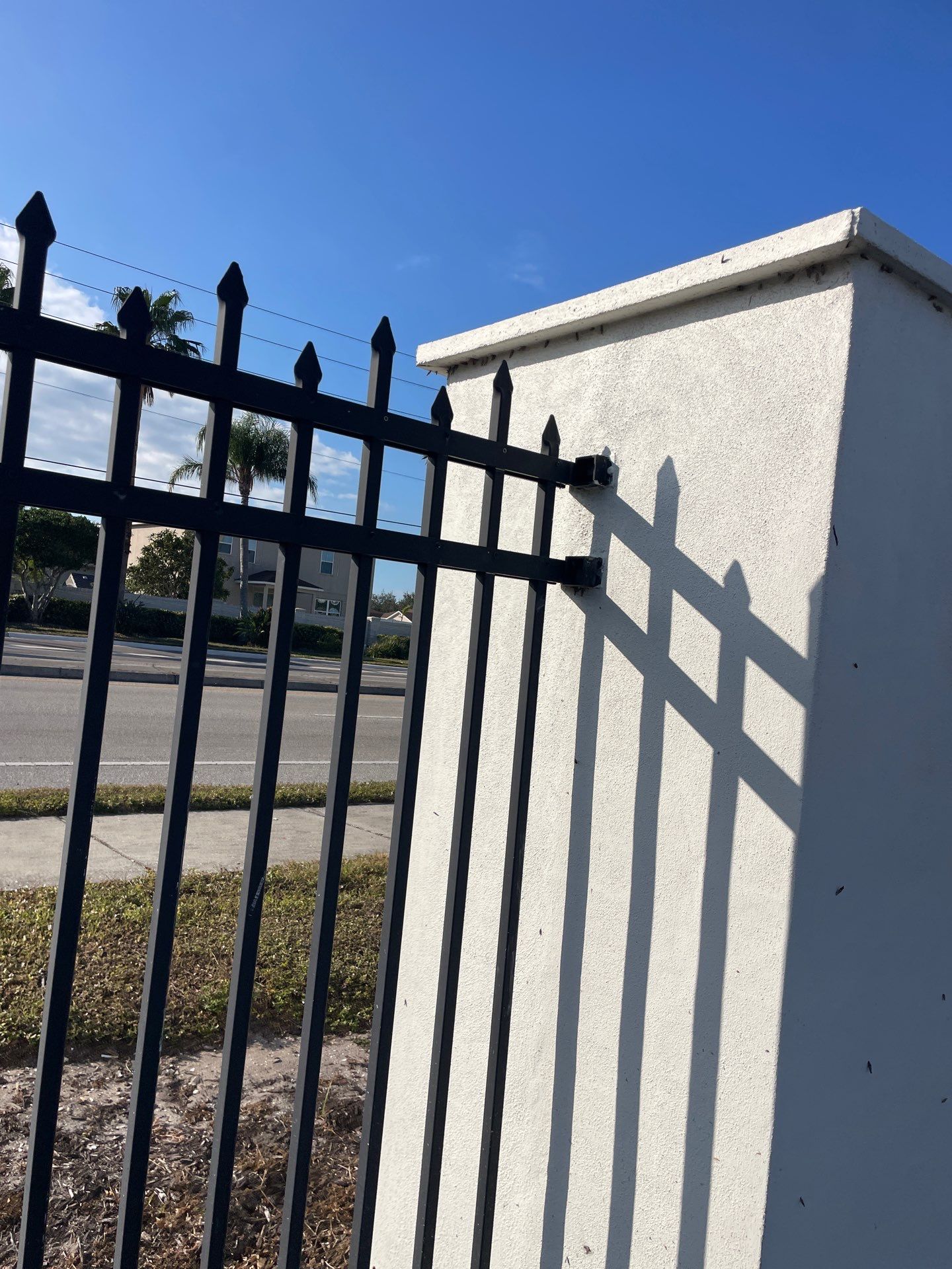 211 63rd Ave W  by H&Y Fence
