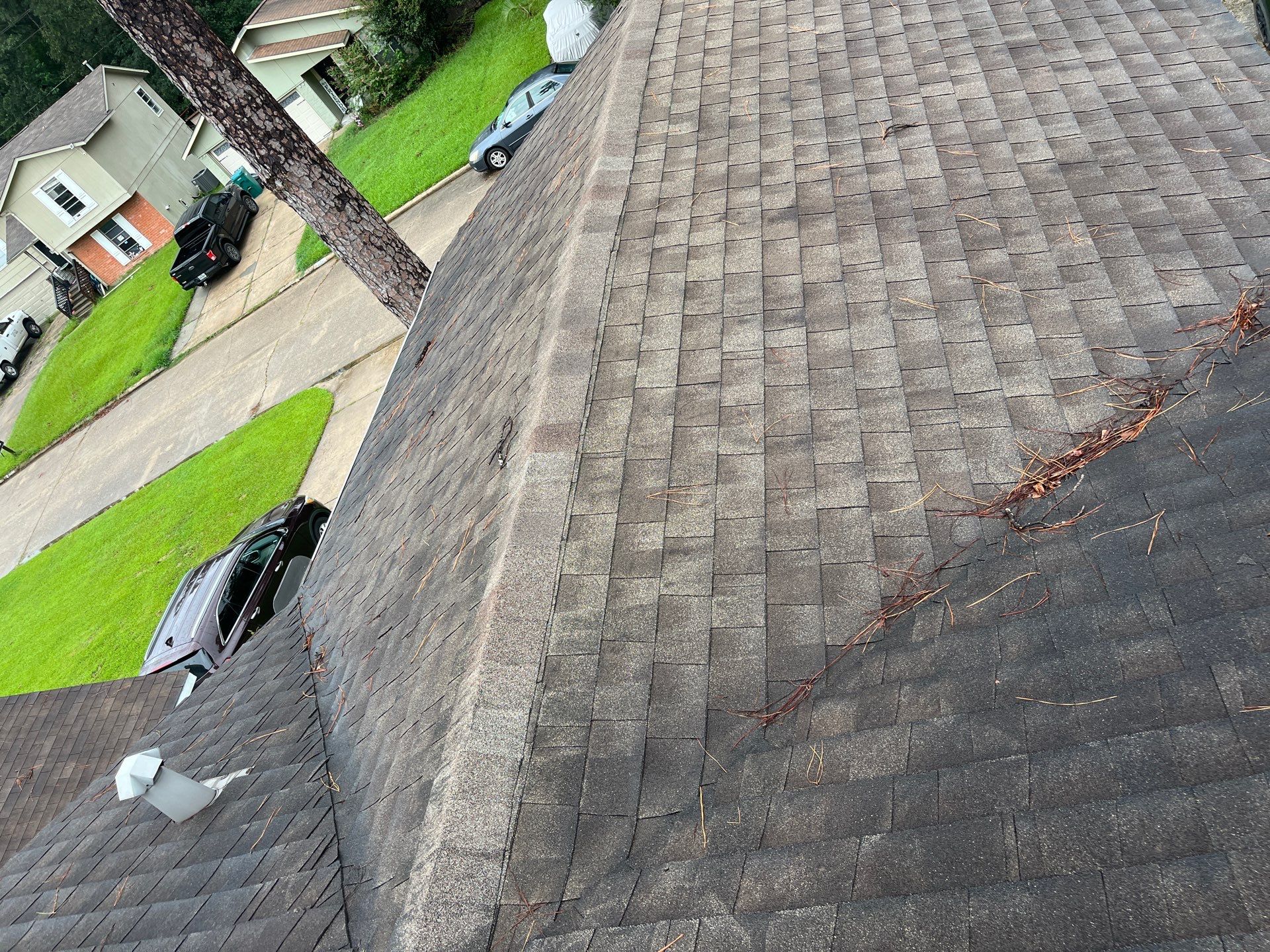 Hail Damage using Owen's Corning Duration (Lifetime) Shingles by Roof Repair Company