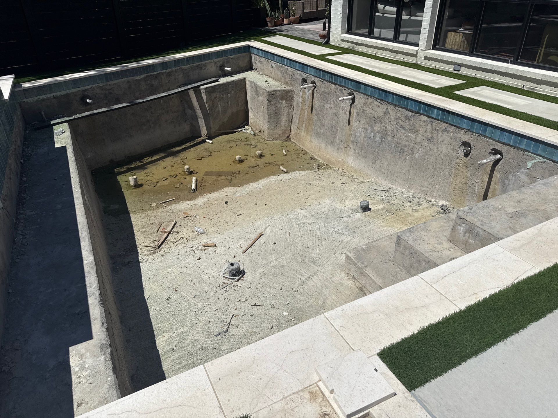 Modern Geometric Pool with Spa and Turf Surround by Pinnacle Pools and Spas - DFW