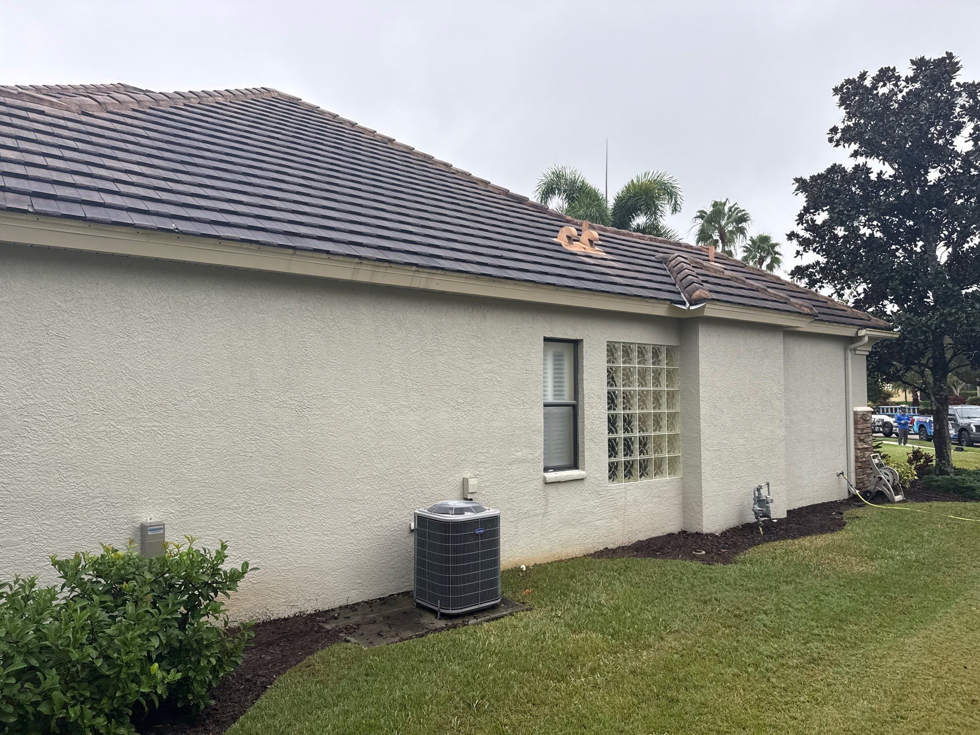 Tile Roof, Gutter & Pool Cage Cleaning – Lakewood Ranch Country Club, Lakewood Ranch, FL by Sunshine AquaWash