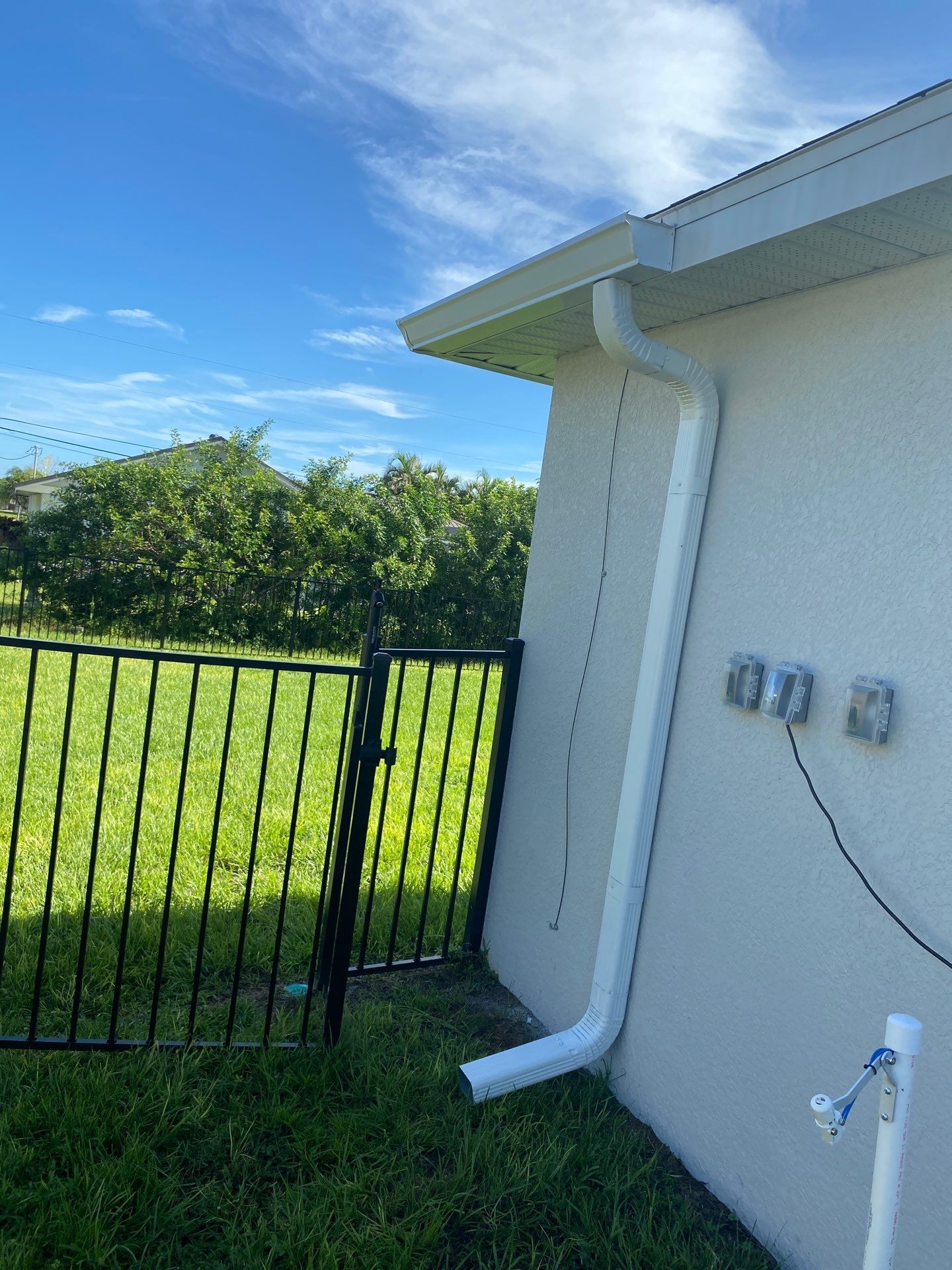 6-Inch Seamless Aluminum Gutters in Cape Coral FL by Gutter Professors
