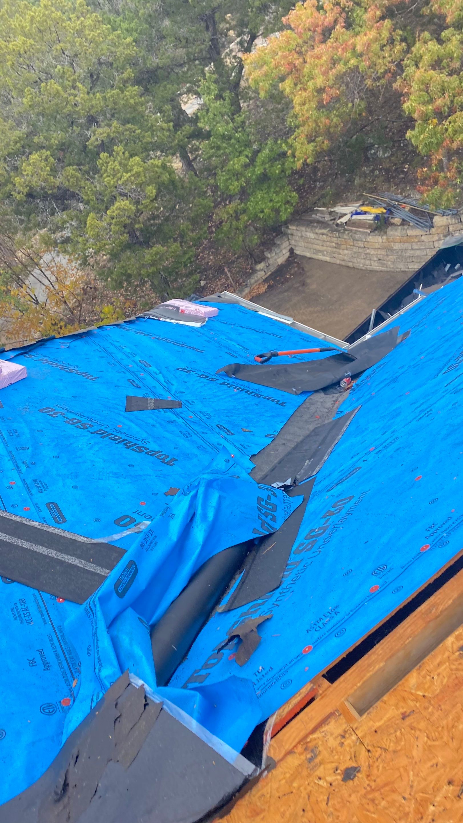 Residential Roof Replacement using Owens Corning 30 year Architectural Shingles by Premier Roofing and Contracting