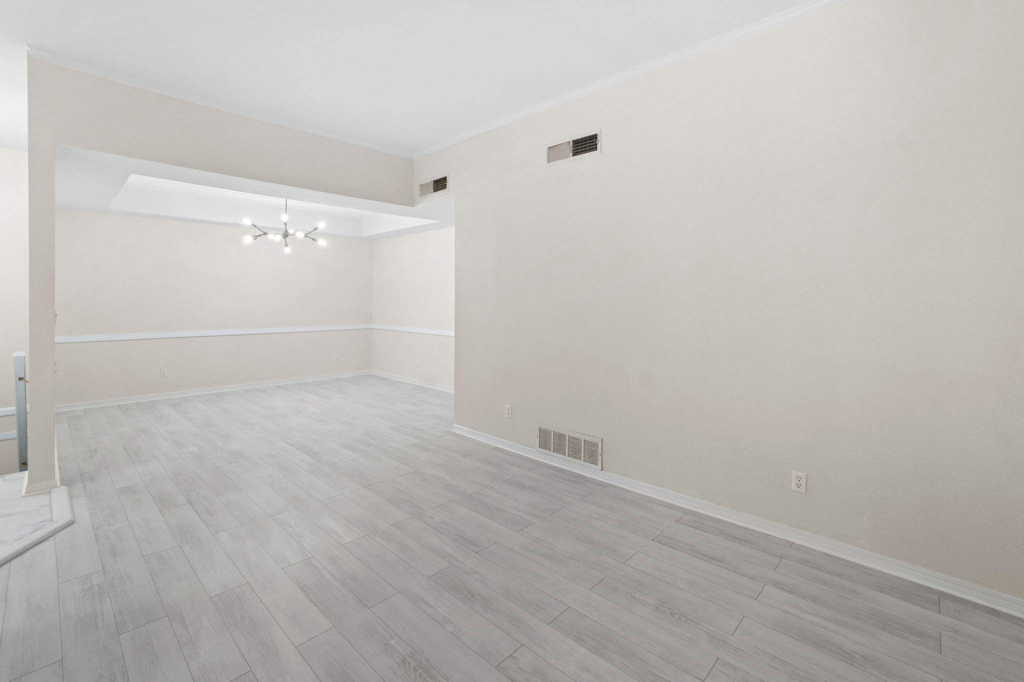 Luxury condo remodel by the golf course by Castro Brothers Solutions