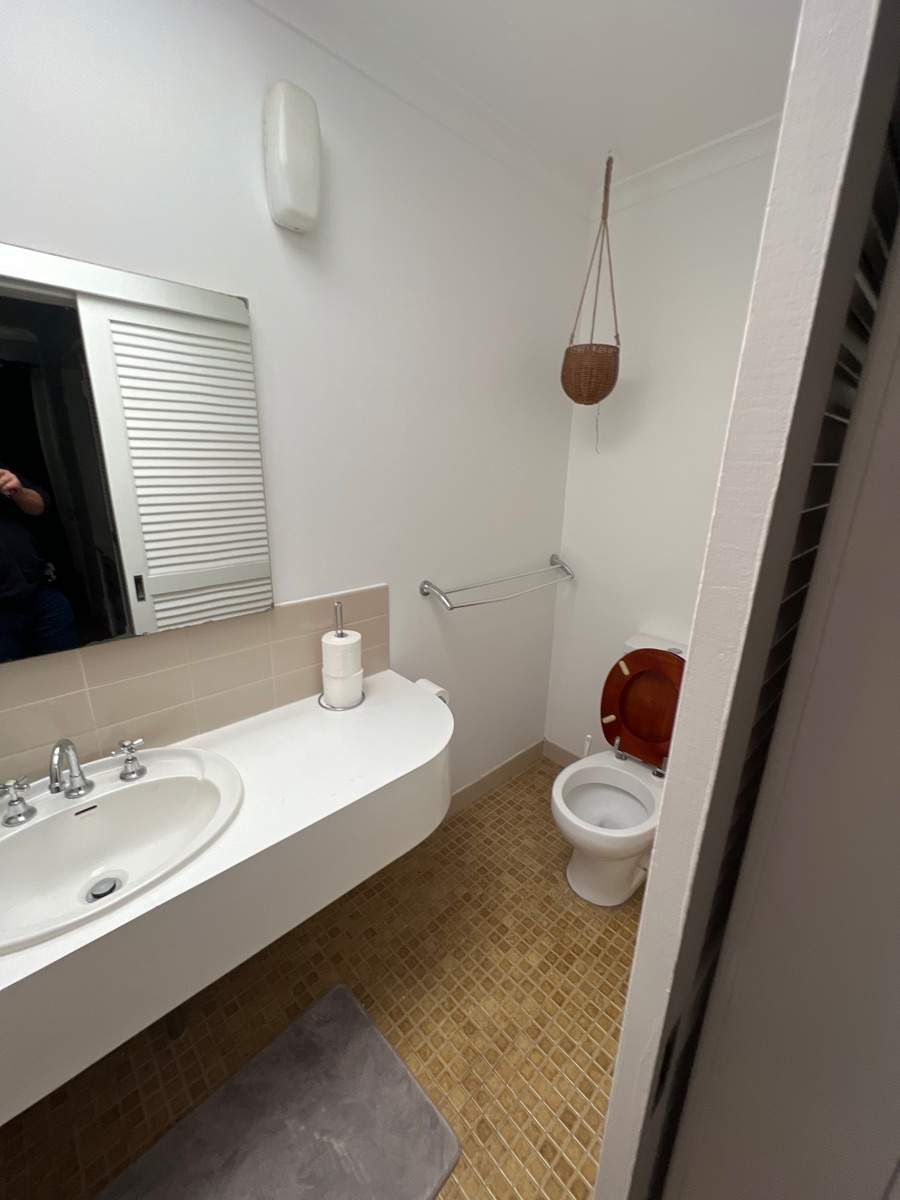 Ensuite Bathroom Renovation by Re-seal Bathrooms