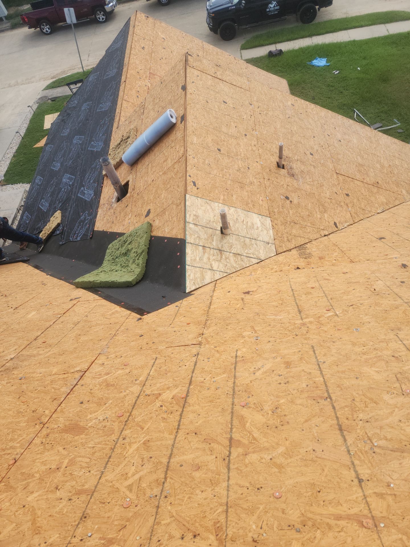 Residential Roofing Installation using Owen's Corning Duration (Lifetime) Shingles by Roof Repair Company