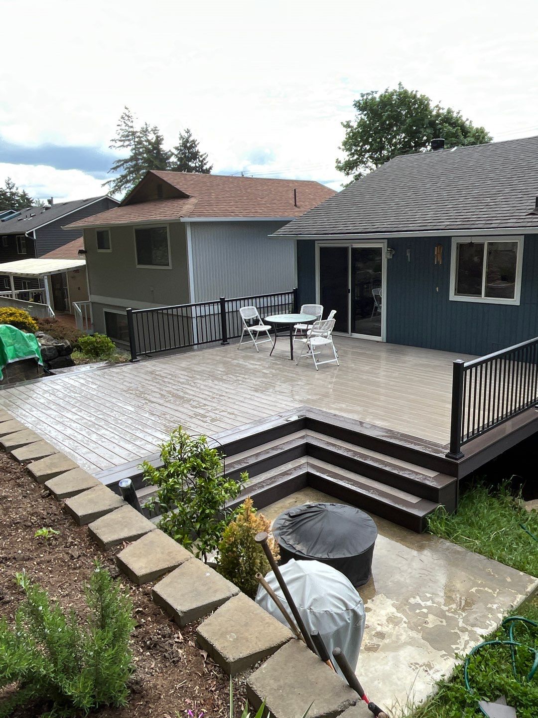 Back Deck in Seattle by Alki deck builders 