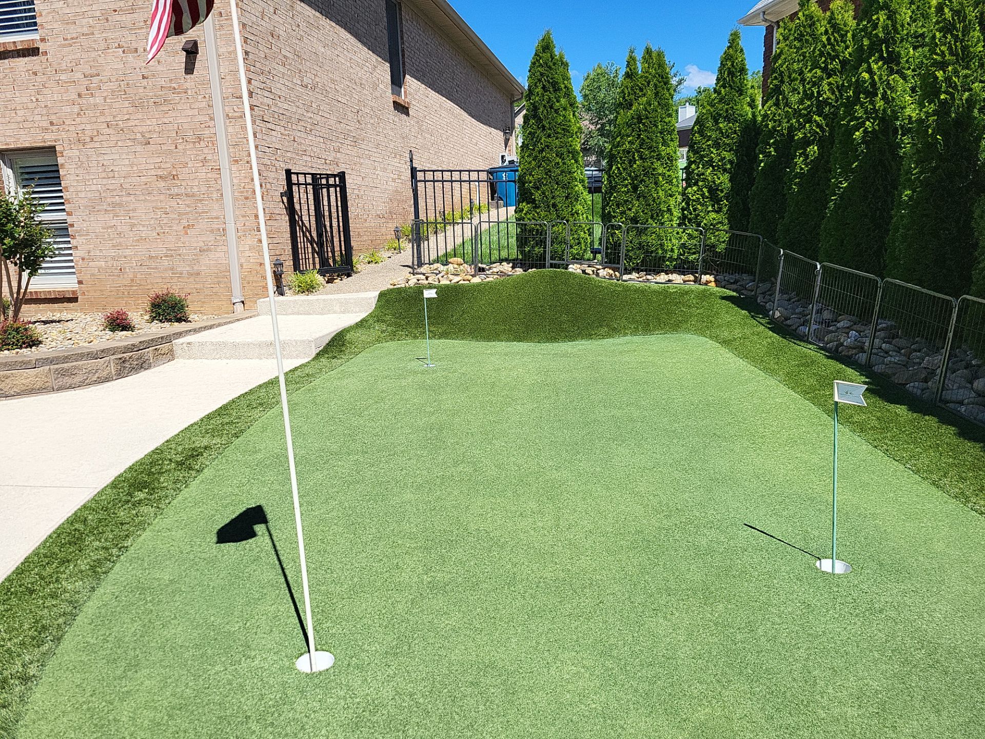 Poolside Green in Louisville, KY by Southwest Greens Midwest